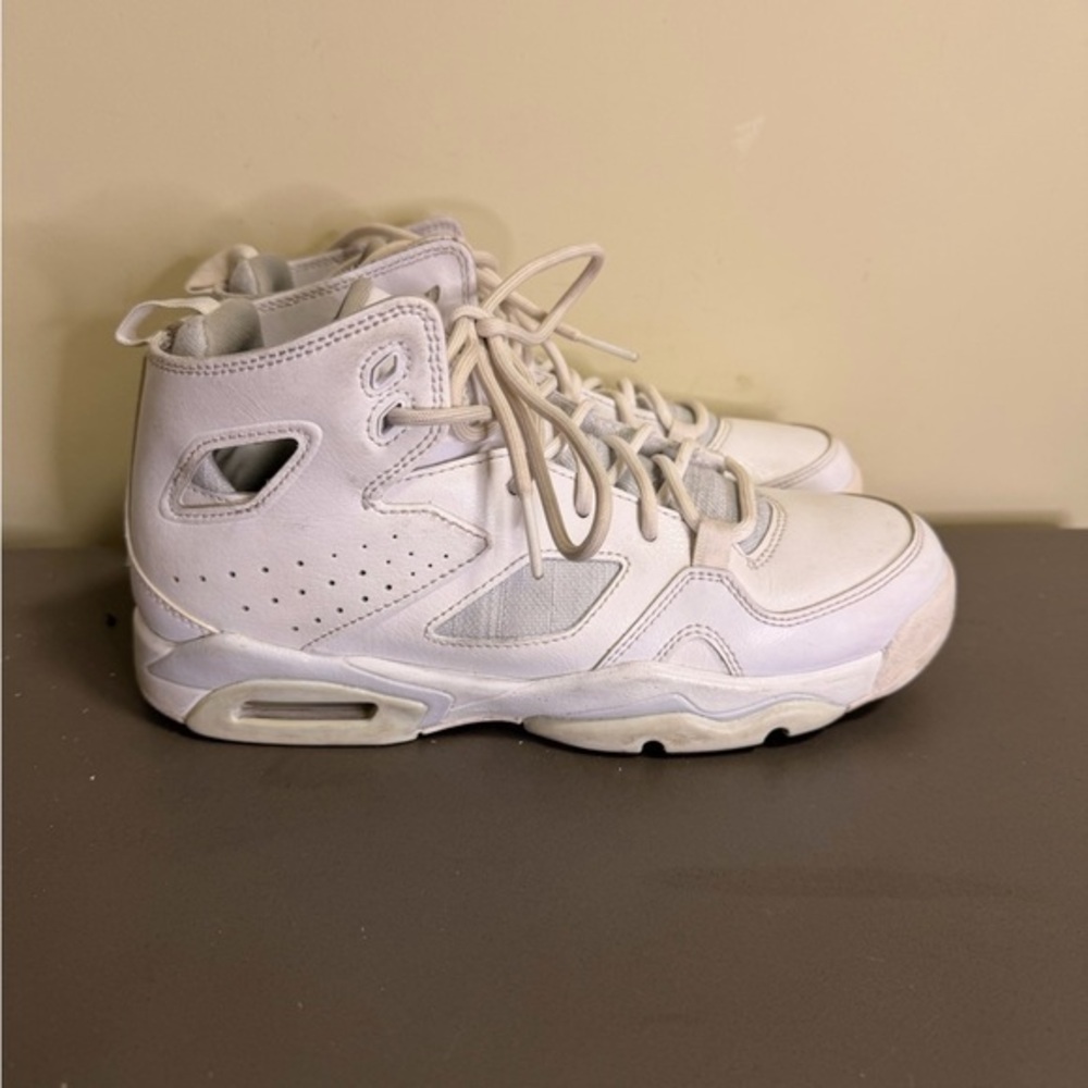Youth Jordan Fight Club 91 Sneakers (Youth 5 = Women’s 6.5)